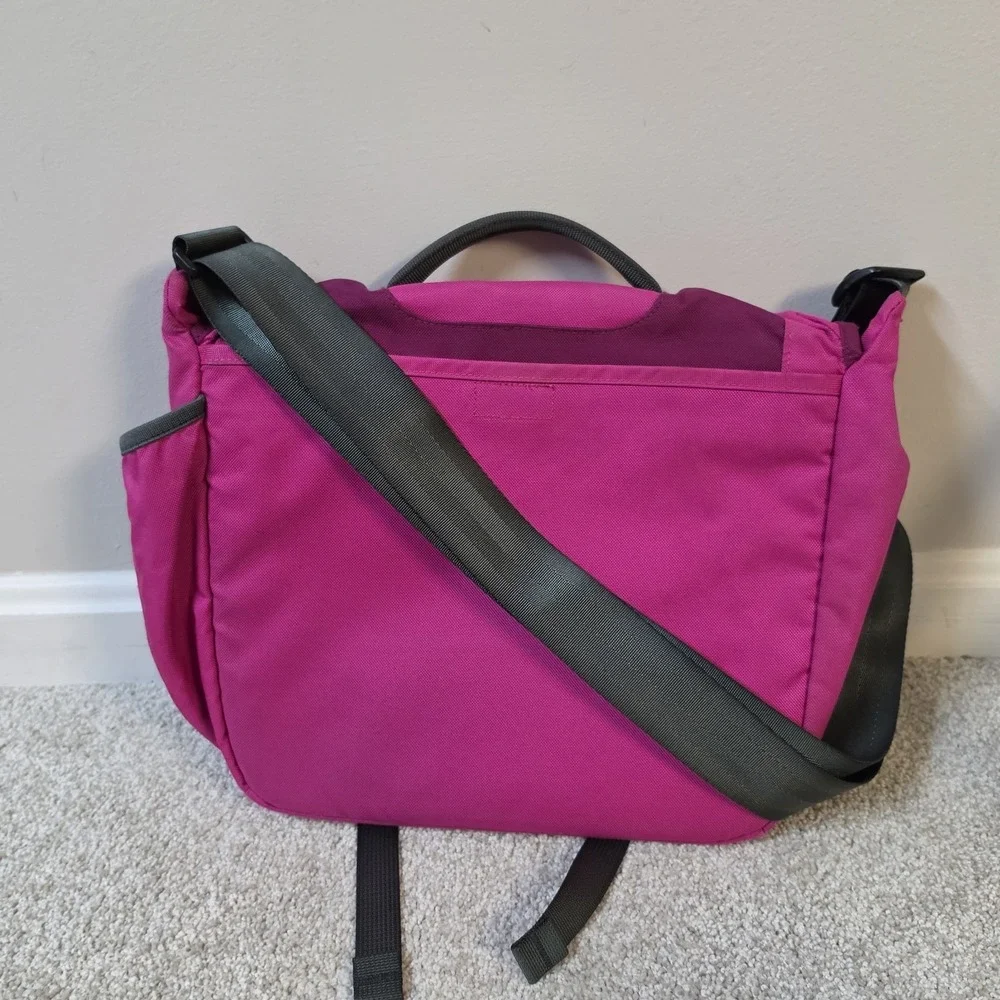 Patagonia Mini Mass Messenger Bag Purple Reflective Adjustable Strap